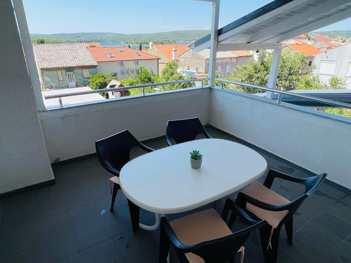 Beauty Living Jasmina Apartamento Punat Exterior foto